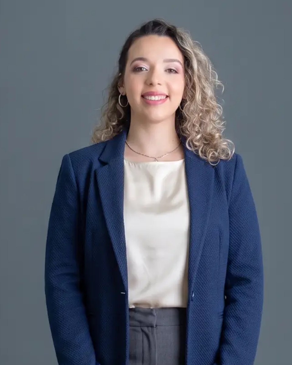 Bianca Perrazoli, psicóloga (CRP 06/235215)